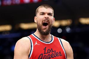 必赢下载-意外吗？祖巴茨今日6个进攻篮板 本赛季进攻篮板262个领跑联盟